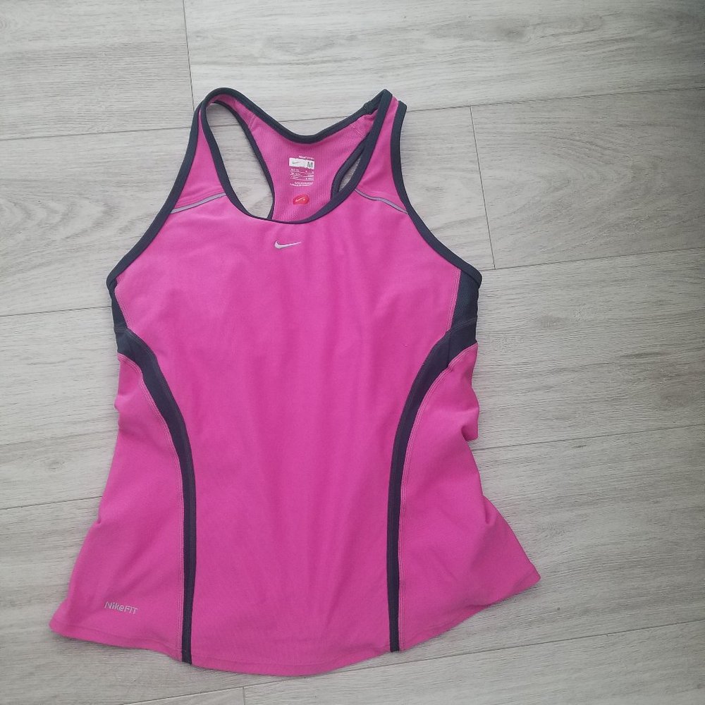 pink nike workout tank